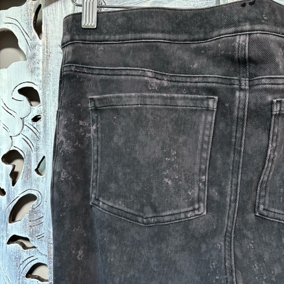 SPANX Jean-ish Ankle Legging Dark Gray Acid Wash Flattering Jegging - Picture 4 of 8